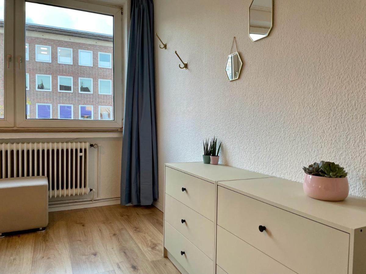 Purple Kitchen - Apartment Mit Grosser Wohnkueche Bremerhaven Luaran gambar