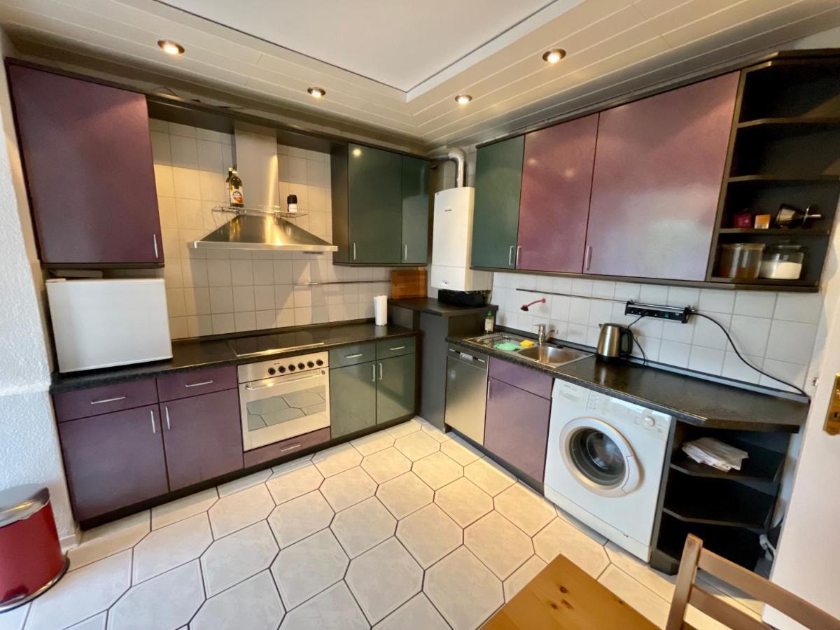 Purple Kitchen - Apartment Mit Grosser Wohnkueche Bremerhaven Luaran gambar